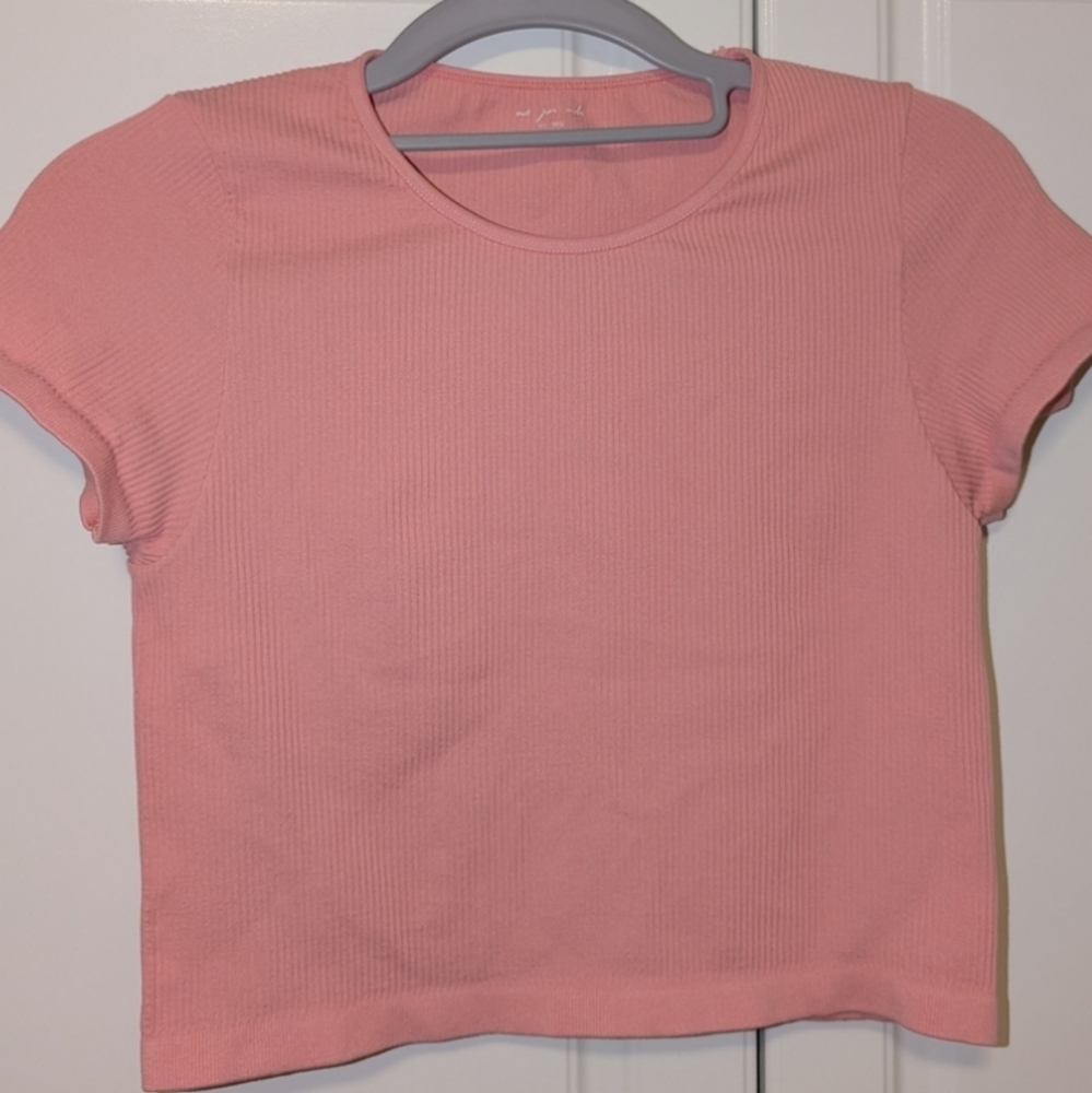 🩷👕💚 4 Fitted Short Sleeve Ribbed Crop Tops (EUC barely worn!) - Picture 3 of 16